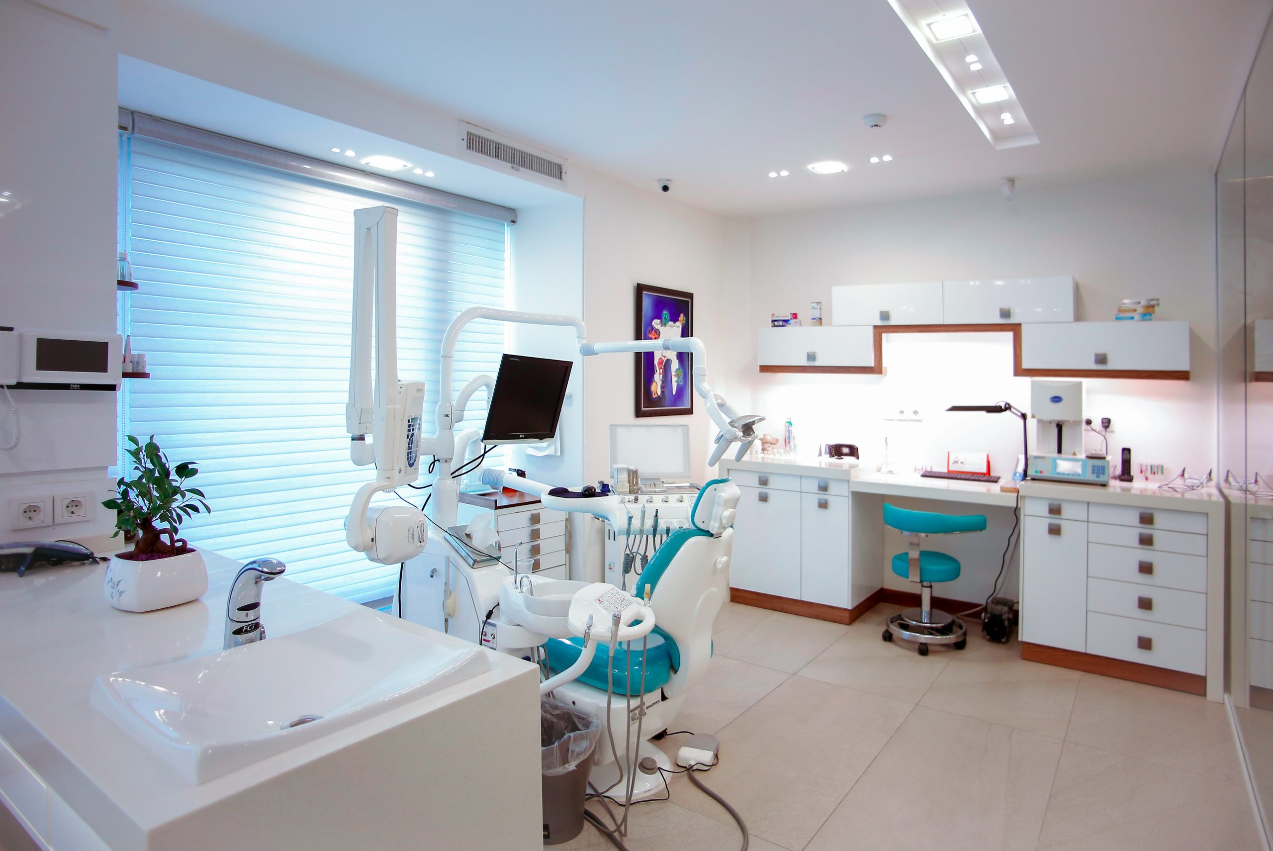 Dental Tourism vs. Local Dentistry: Why White Rock Wins