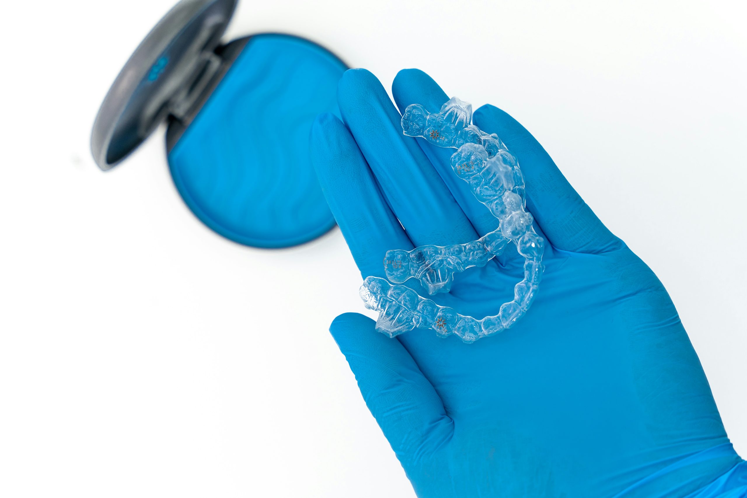 Invisalign vs Braces: What’s Better for White Rock Patients?