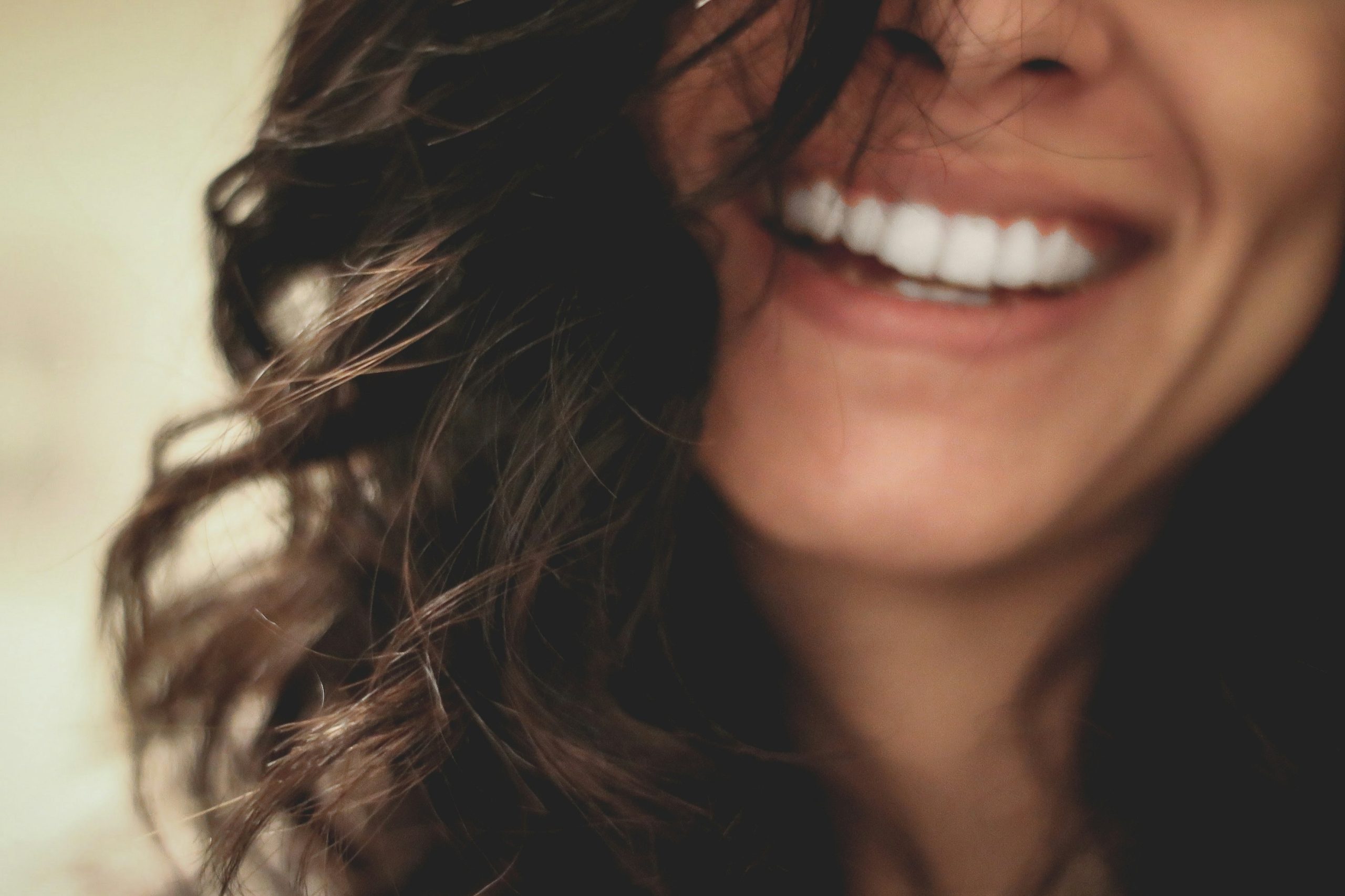 Professional vs. Over-The-Counter Teeth Whitening: What’s Best for Your Smile?